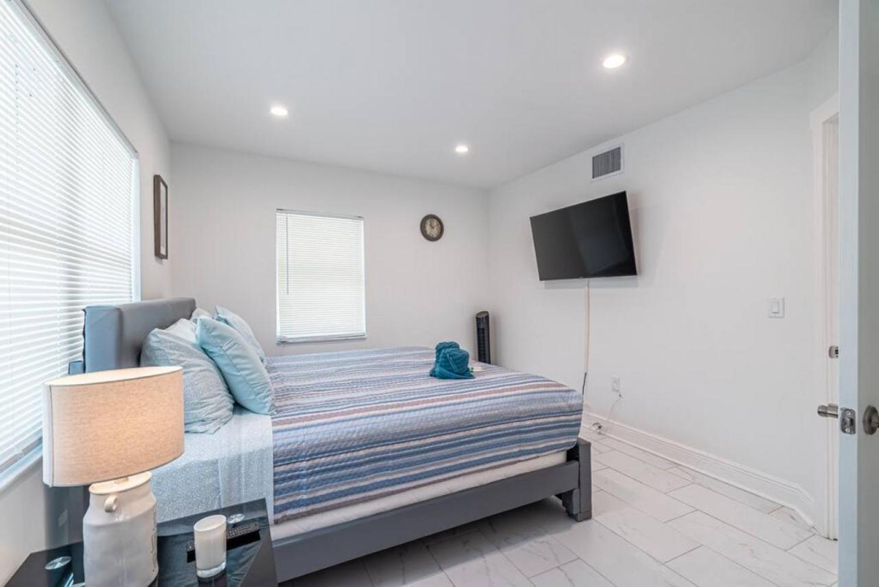 The Purple Pelican Beachfront With Ocean Balcony Unit 1 Fort Lauderdale Exterior foto